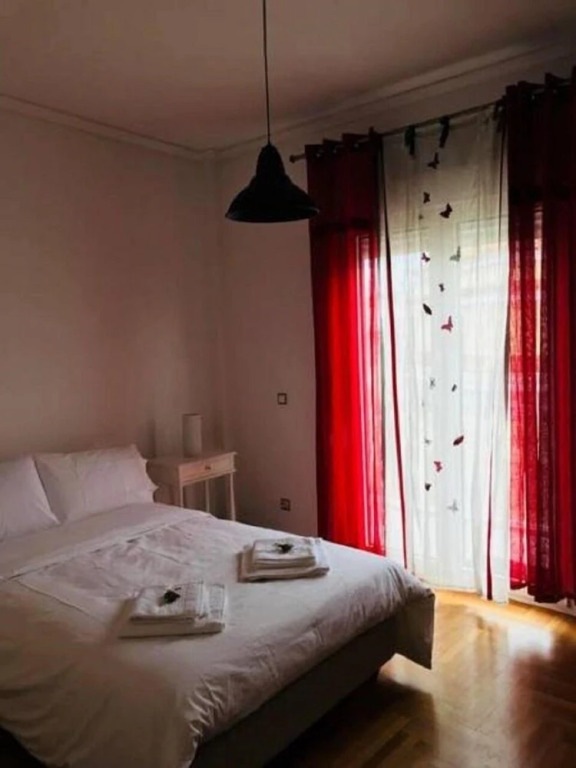 Urban Chic Apartment -120sqm