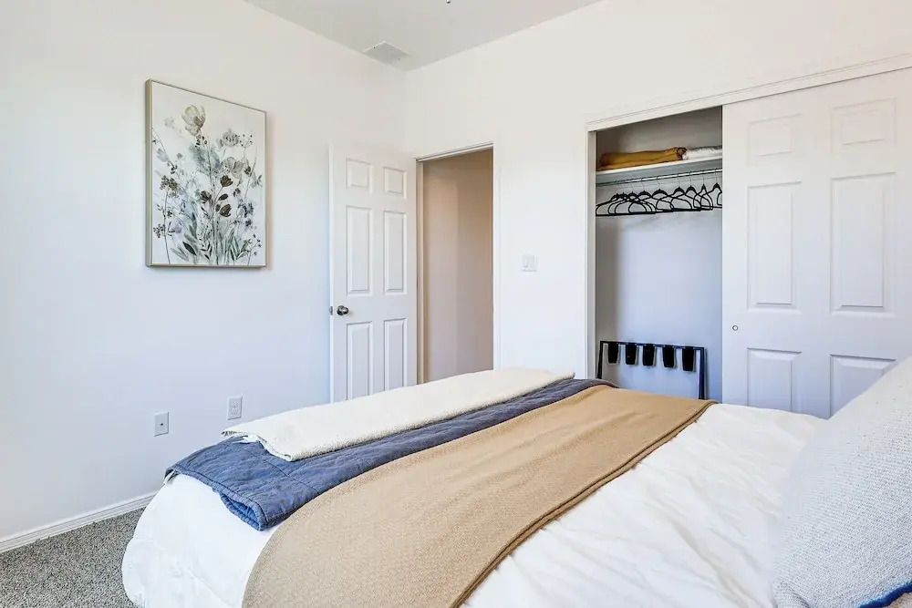 Home w/ Private Patio 10 Mi to Rio Grande!