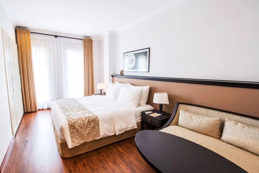 The Alcove Library Hotel