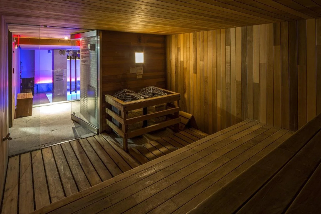 45 Times Square Hotel