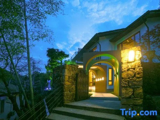 Yun Hotel