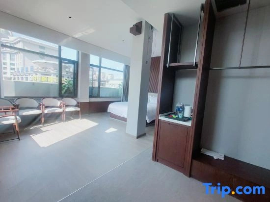 Meilu No.1 Courtyard City High-end Homestay (Xichang Moon Lake Park)
