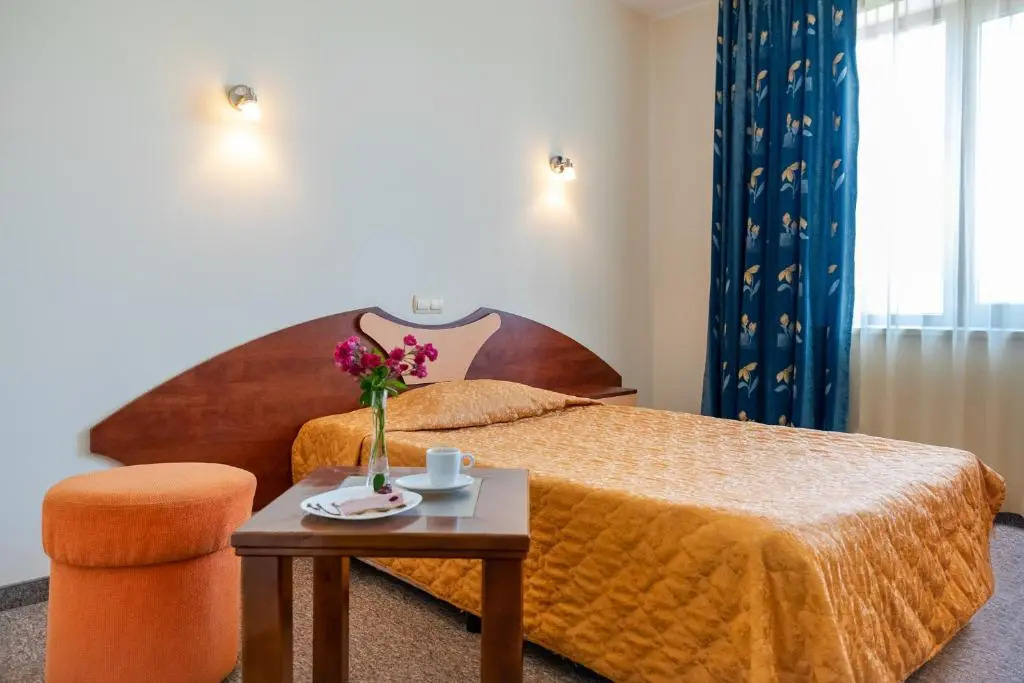 Адамо