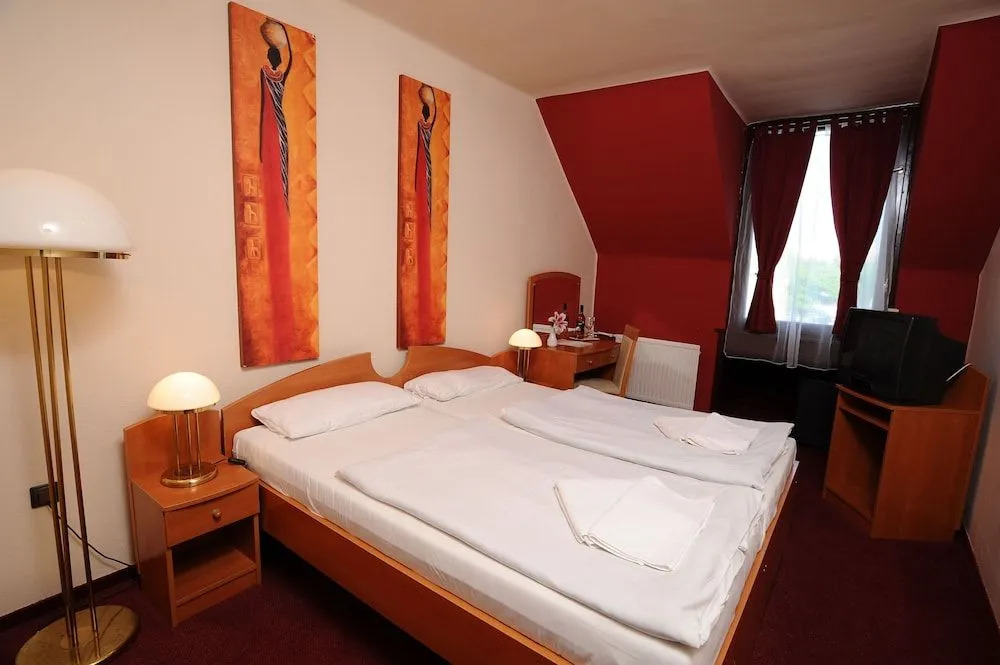Hotel Minaret&Étterem