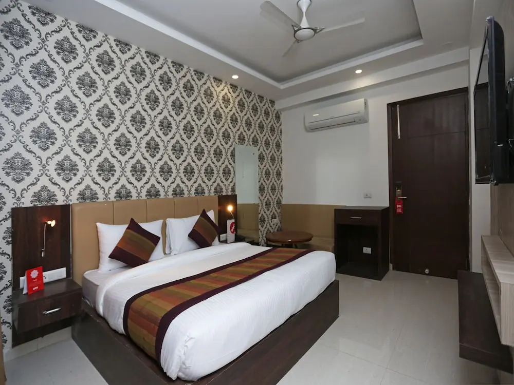 OYO 14481 Almati Inn