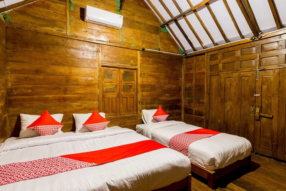 Roemah Gladak Kebon Sidoluhur by Oyo Rooms