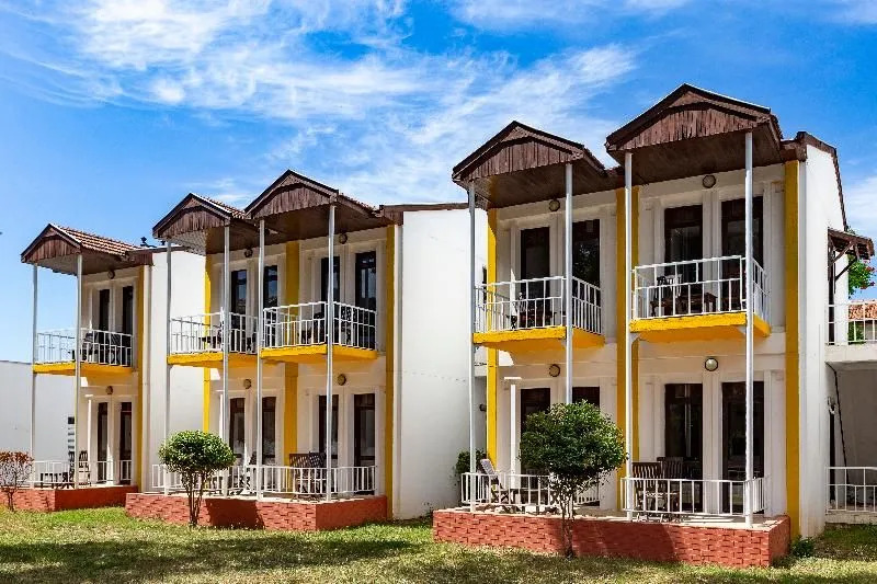 Santa Family Club Hotel