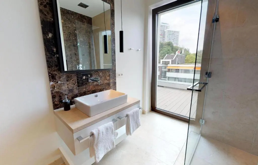 White Pearl Apartment 4.50