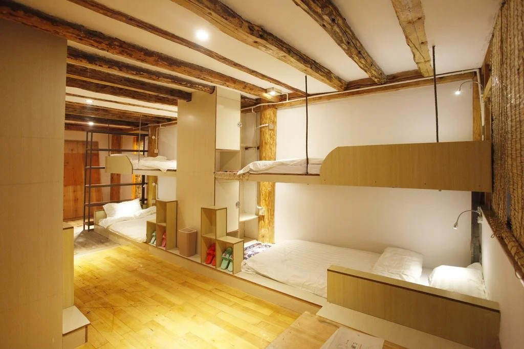 Deep Alley Youth Hostel