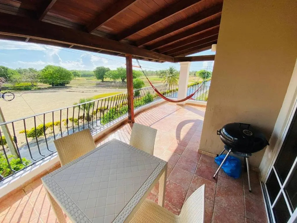 2 Rooms, 4 Beds, Pool, 5min Beach White Sand