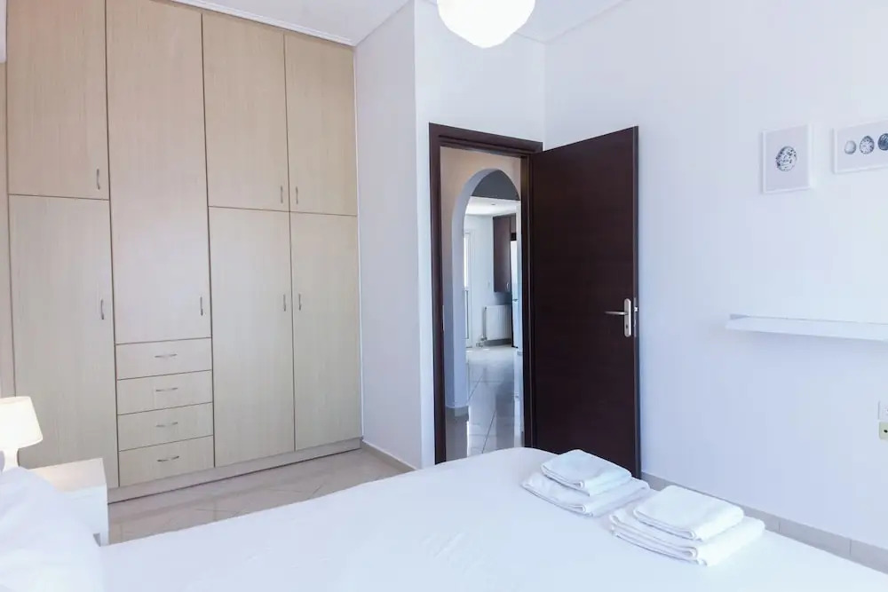 Gorgeous Apt w Magical View GC 3332-02