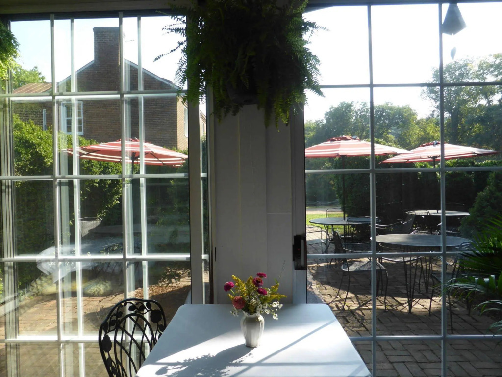 Maple Hall Inn & Restaurant 1850