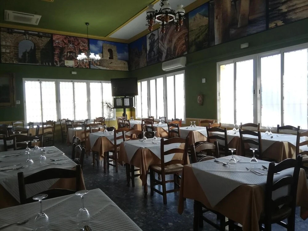 24H Hostal Antequera