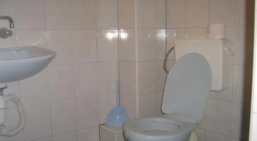 Summer SZ Guest House
