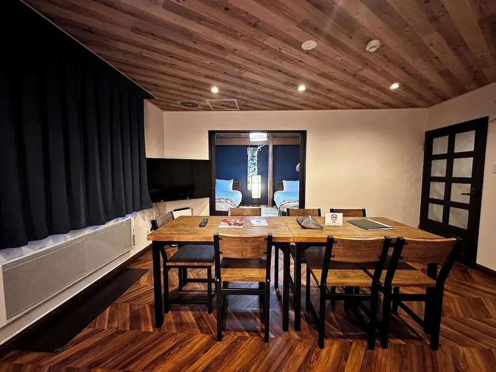 Economy Hotel Upashi