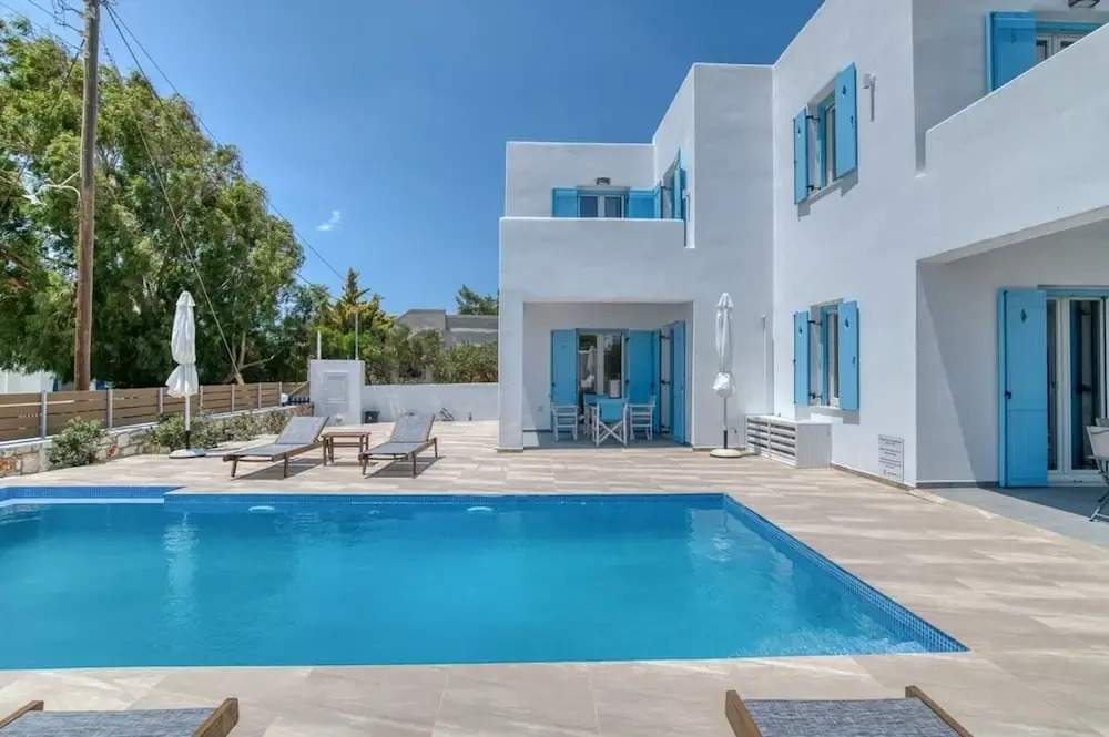 Seaside Splendor - Apollo s Poolside Retreat