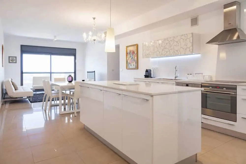 Netanya Family Apt & Balcony by FeelHome