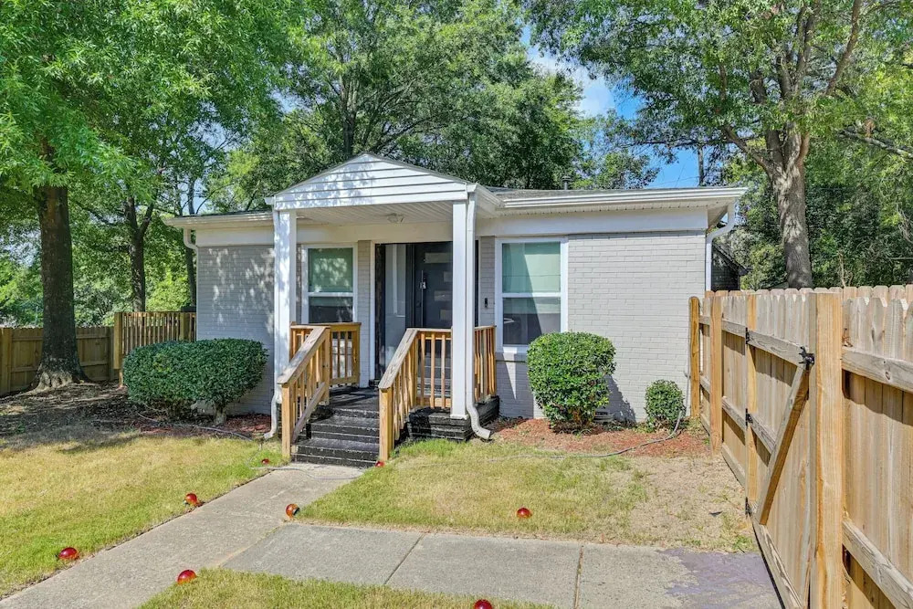 Charlotte Gem w/ Deck & Community Amenities