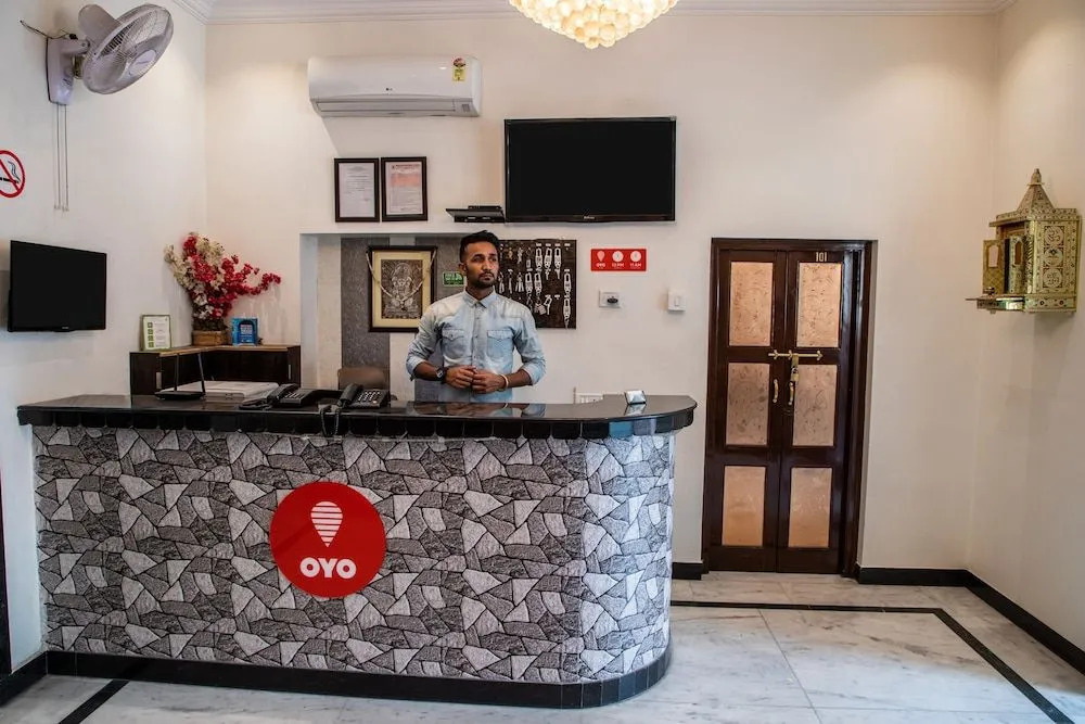 OYO 14817 Aditya's Velvet Heritage