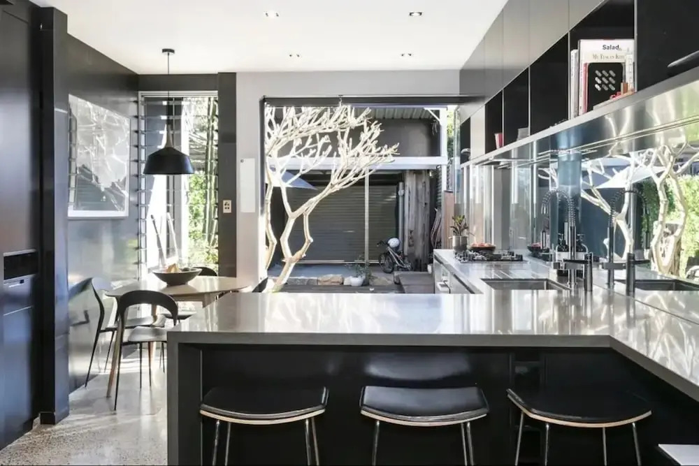 Spacious Modern Terrace House With Free Parking