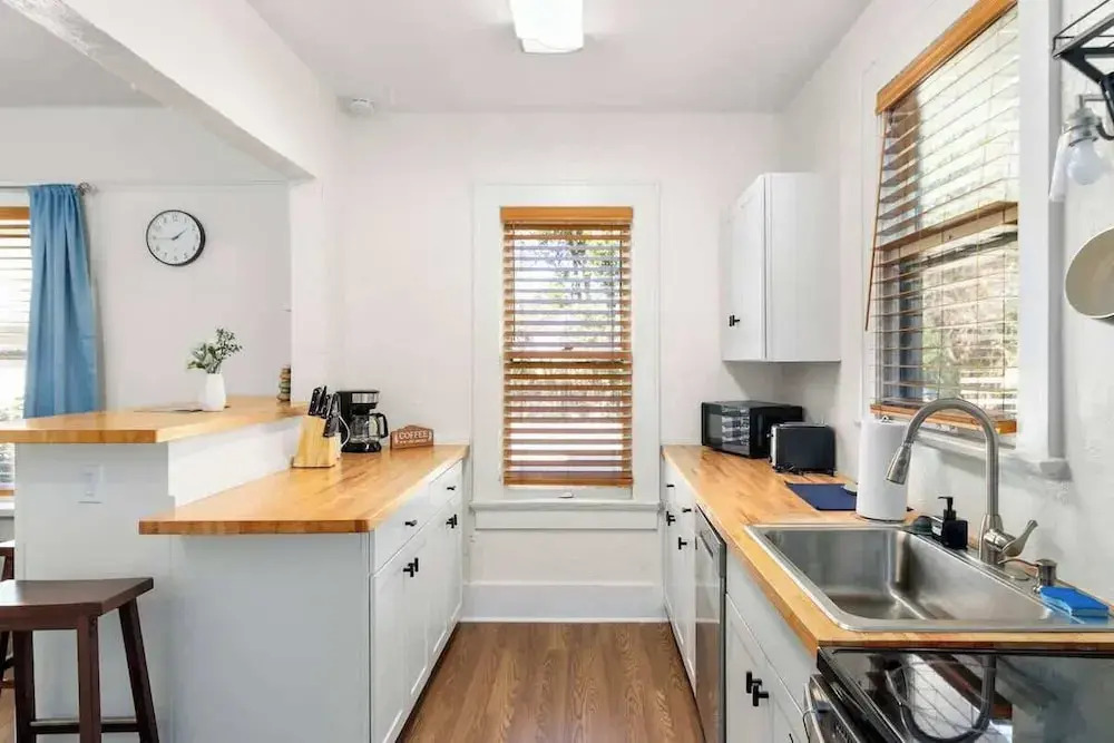 Charming 2-bedroom Home Lakeland