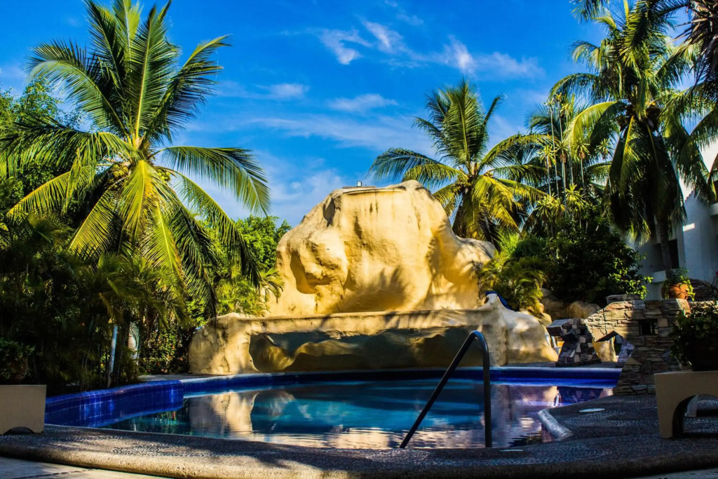 Ixtapa Palace