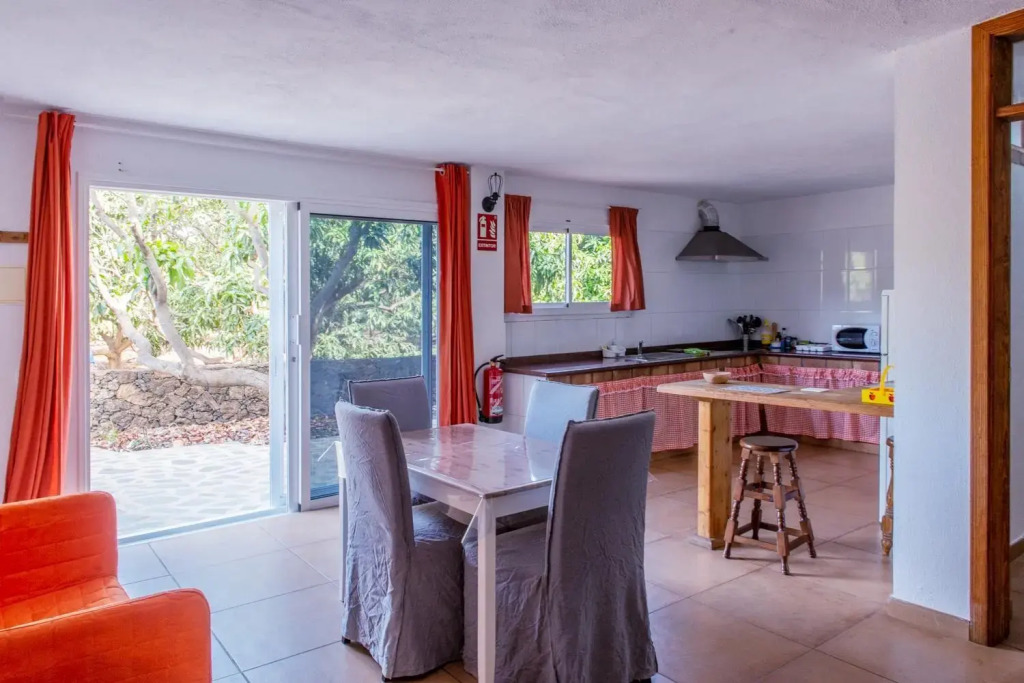 APARTMENTS ON AN ORGANIC FARM BY THE COAST, Frontera