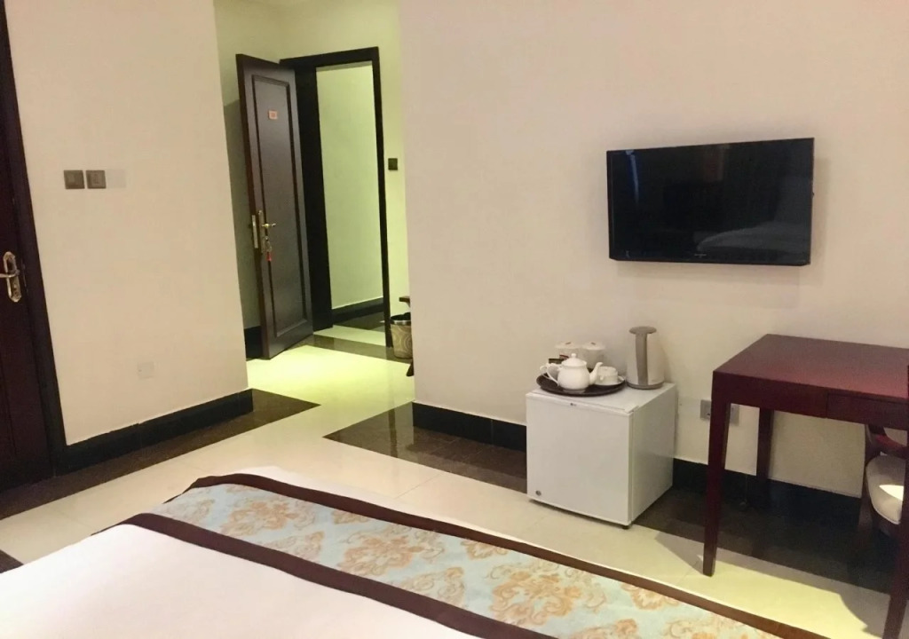 Grandbee Apartment and Residence