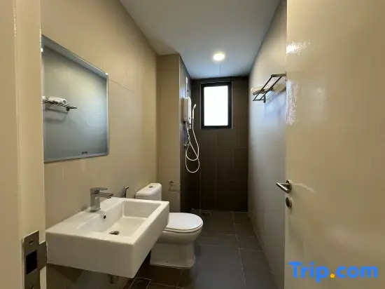 Serene Suites in Jelutong