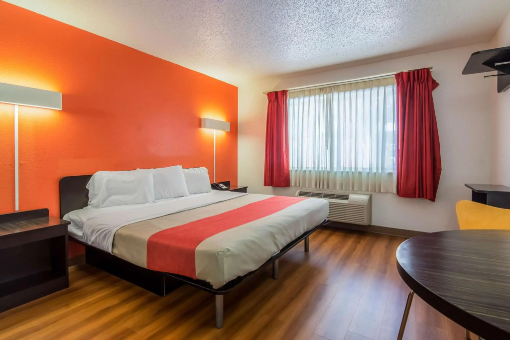 Motel 6-Dallas, TX - North - Richardson