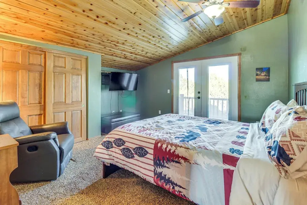 Close to Golf & Hiking: Show Low Family Cabin
