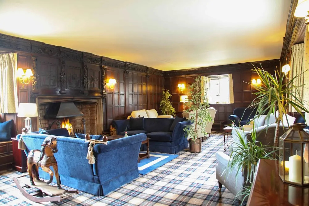 Mortons Manor