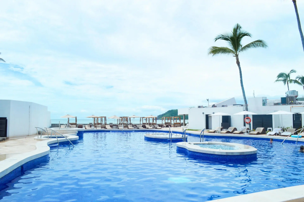 Sunvivia by Fiesta Americana Mazatlán
