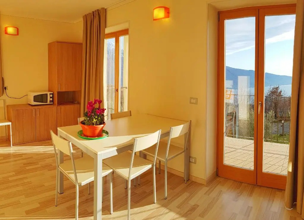 Teresa Campi Apartments Lake view by Gardadomusmea
