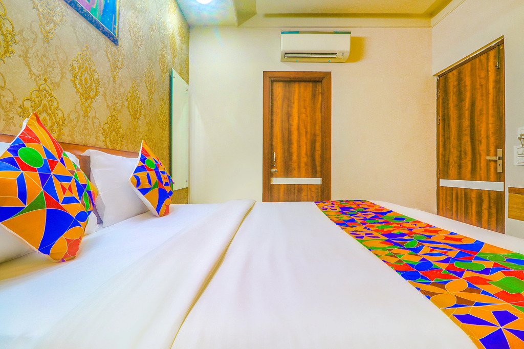 OYO 65542 Hotel Kd Inn