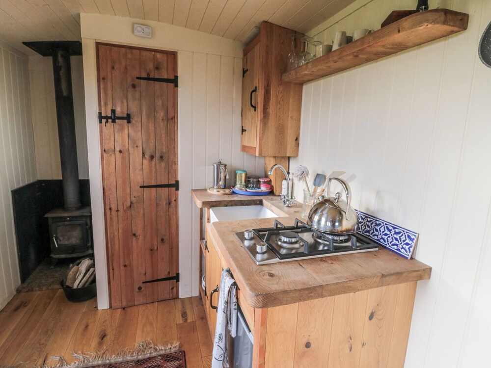 Honeysuckle Hut, Potto Grange Farm