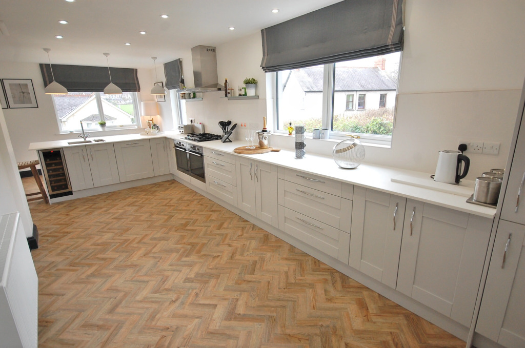 Highwood House - Luxury Cottage, Hot Tub, Sea Views
