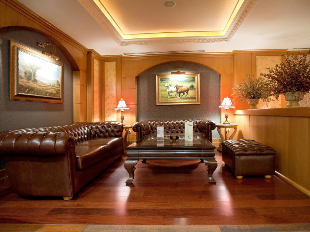 Oran Hotel