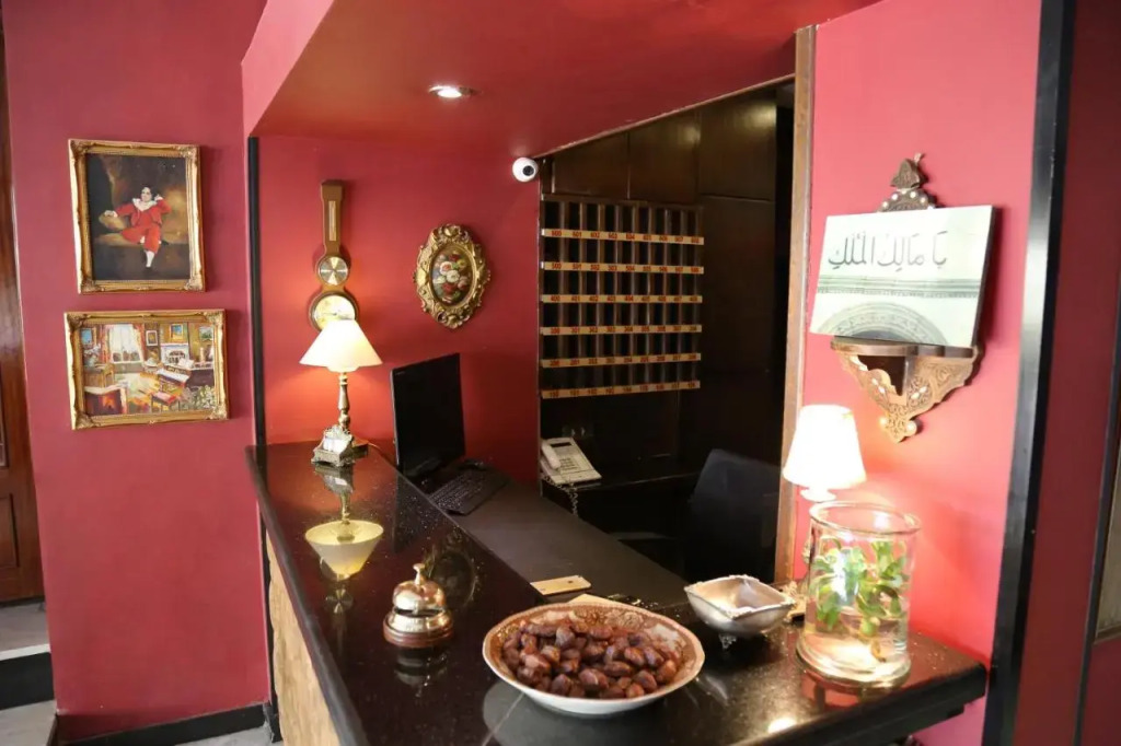 Gondola Hotel & Suites