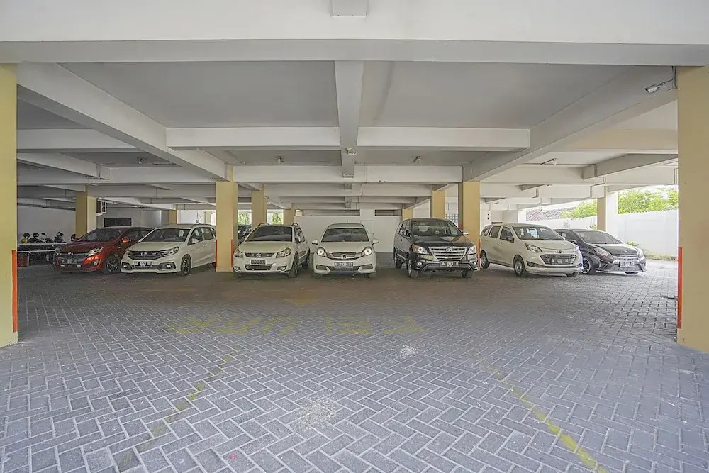Collection O 90724 Hotel Sinar Sidoarjo
