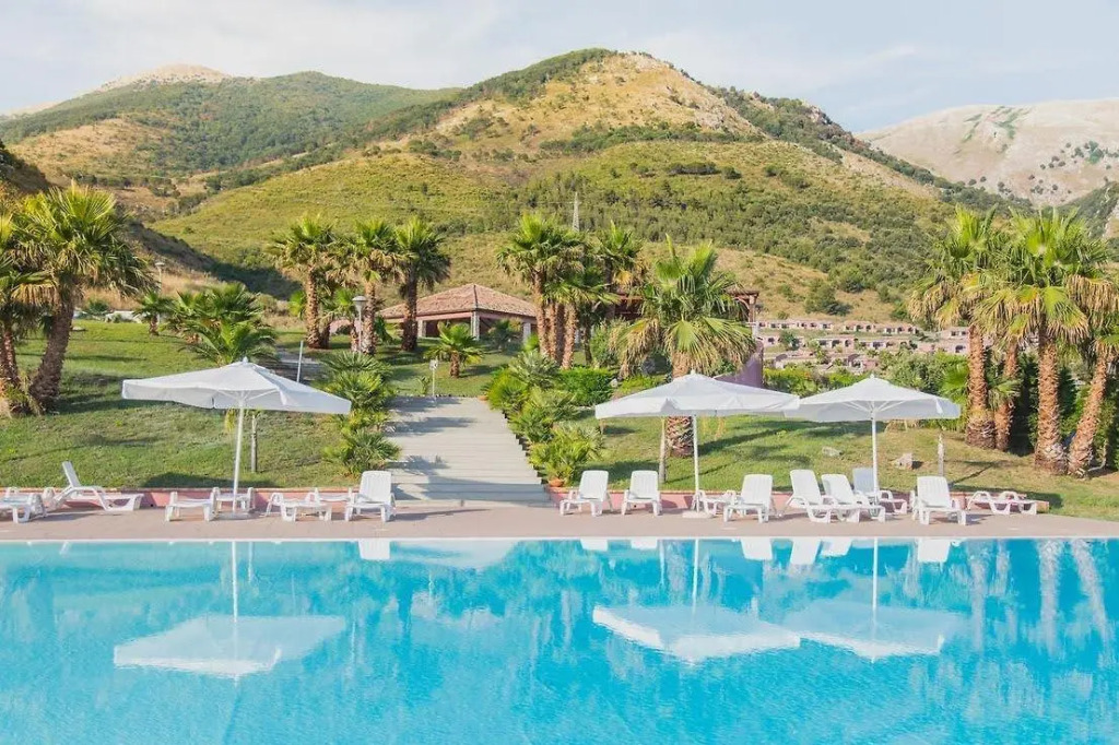 Nelema Beach Arco Magno Resort