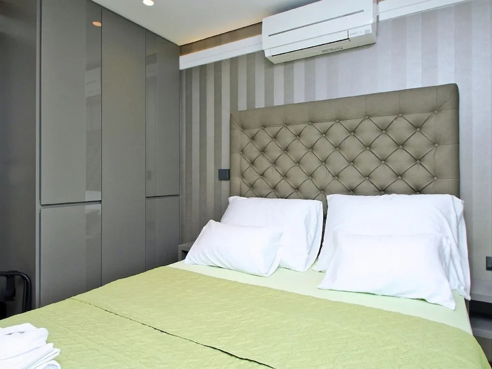 Apartment for 4 Persons with a Private Pool And Sea View in Crikvenica
