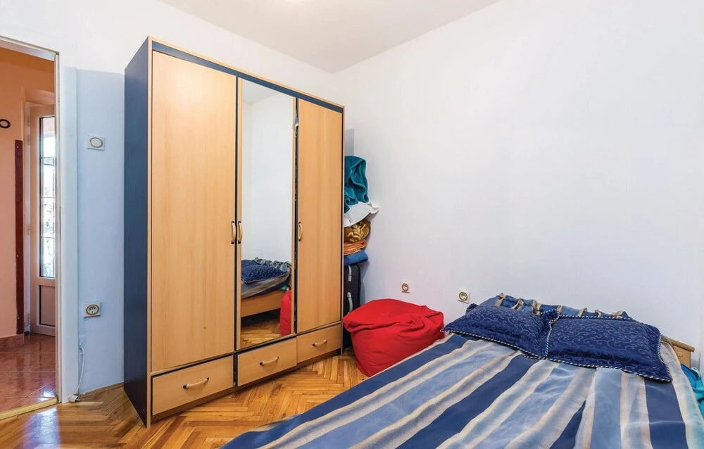 Three-Bedroom Holiday Home In Praputnjak