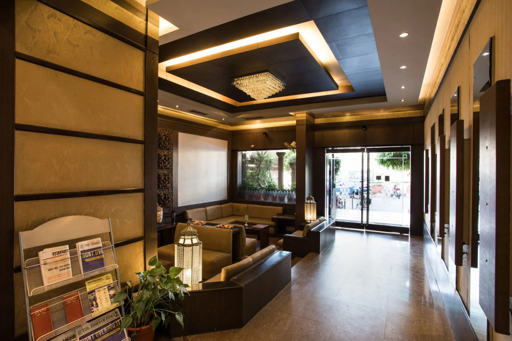 Hotel Surya Royal