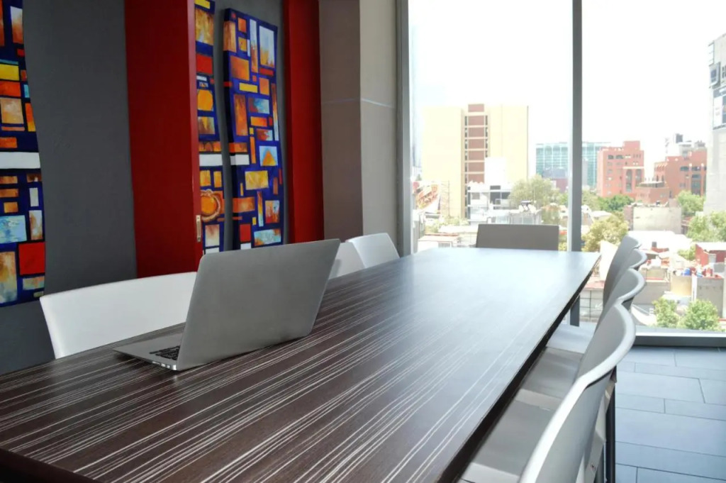 Hotel Block Suites