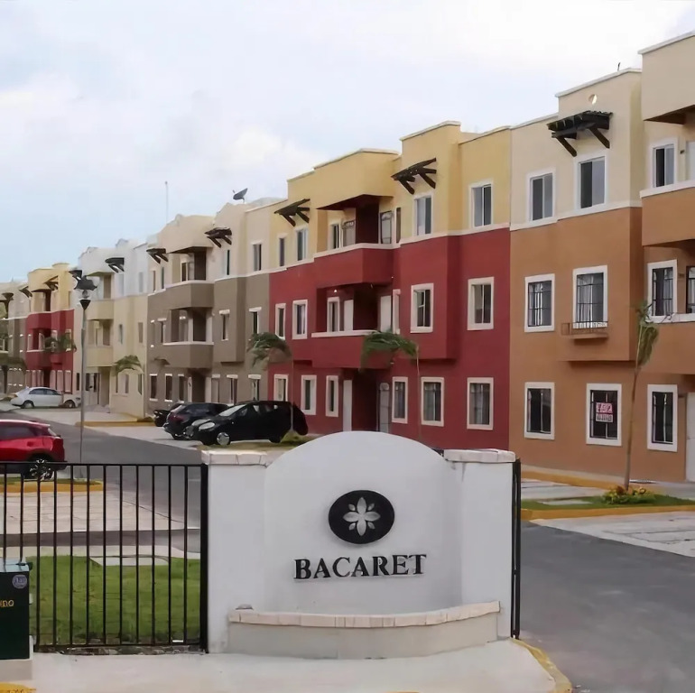 Beautiful Hoestel Near Cancun Beaches With Comfort and Security Guaranteed!