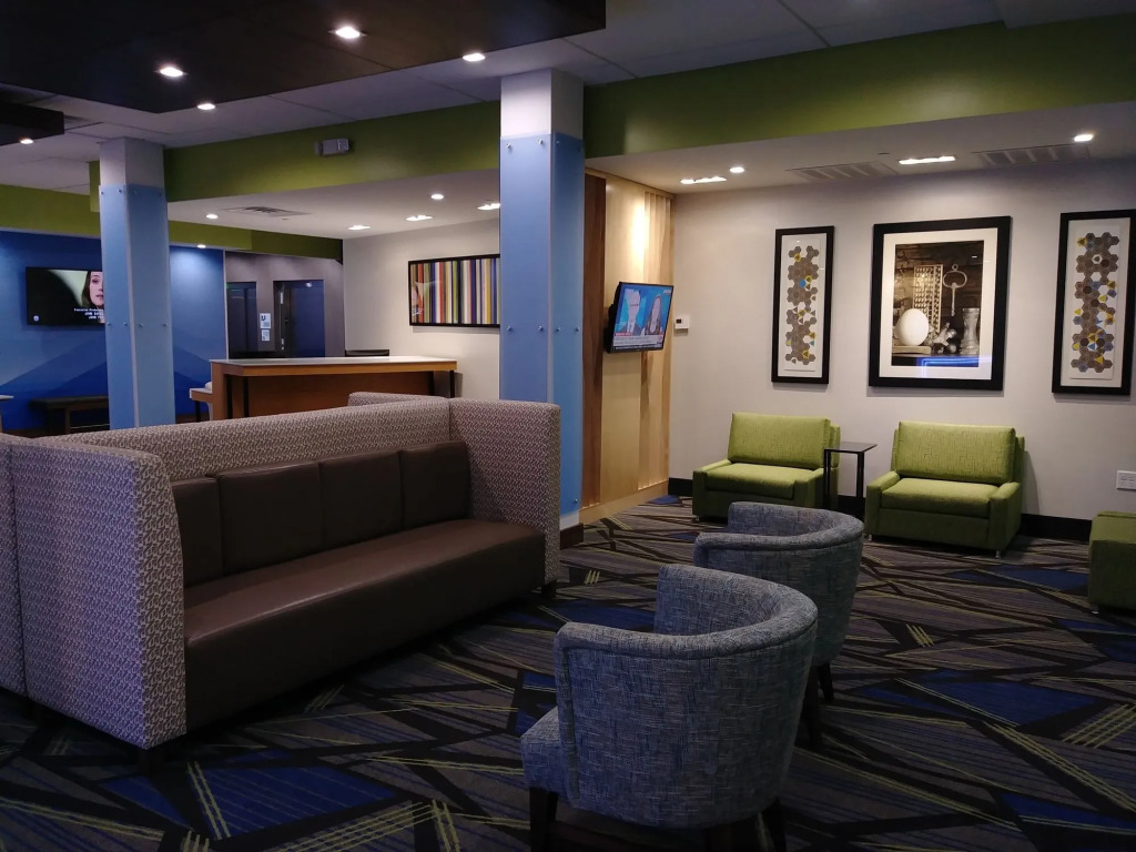 Holiday Inn Express & Suites Dallas Northeast - Arboretum by IHG