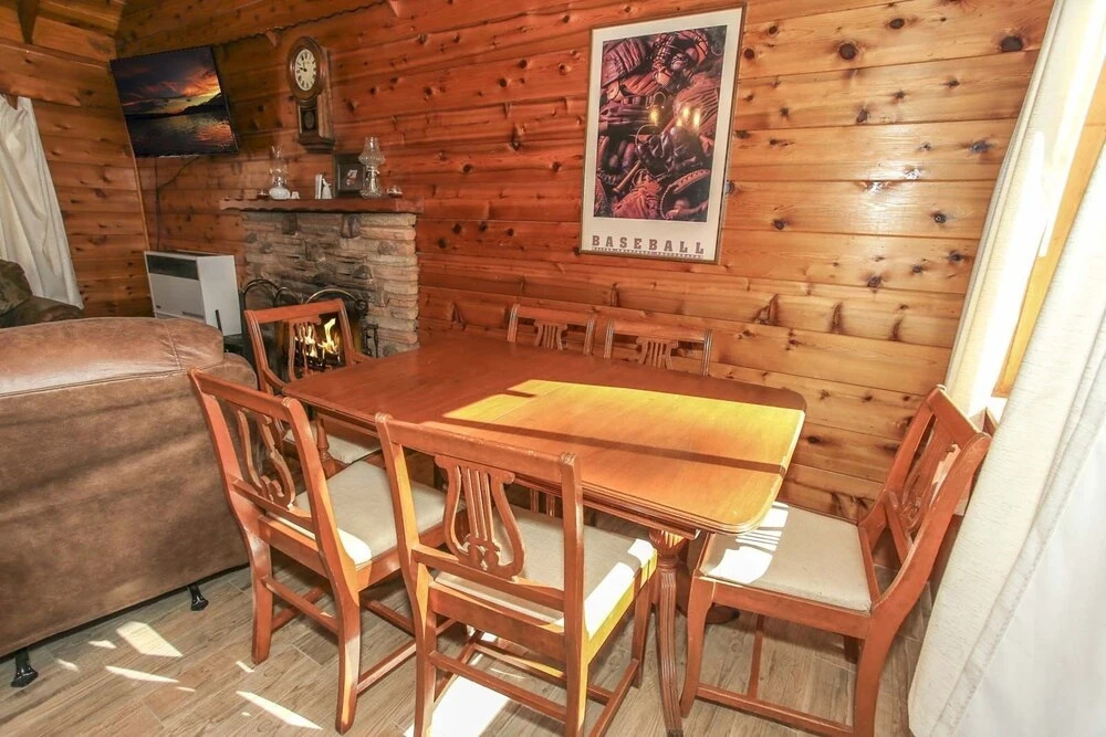 Ohana Lodge - Cozy Newly Remodeled one Bedroom Plus Loft, Cozy Fireplace. Walk to Shuttle! 1 Home