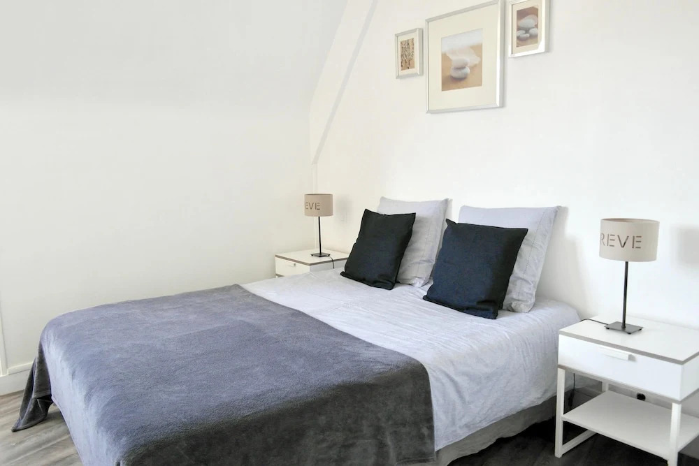 Apartment With one Bedroom in Port-en-bessin-huppain, With Wonderful sea View and Wifi - 6 km From the Beach