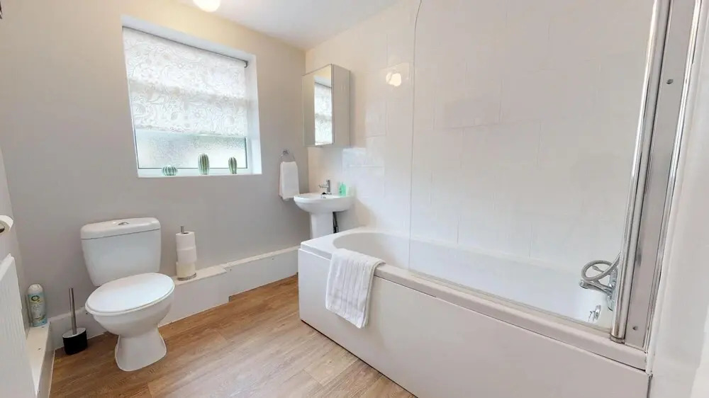 StayZo 2BR House Accommodation in Peterborough